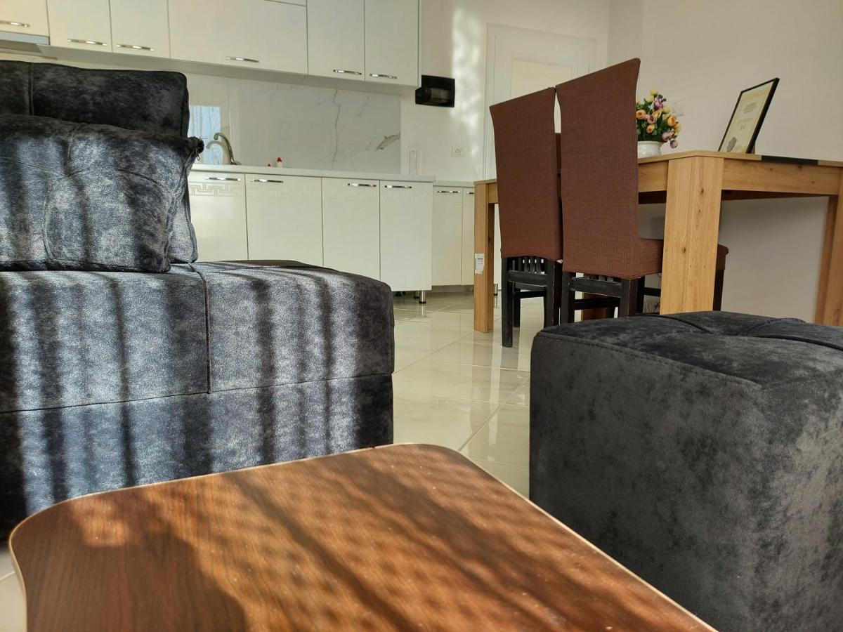 Bral Apartment 7 - Two-Bedroom With Seaview Дуррес Экстерьер фото